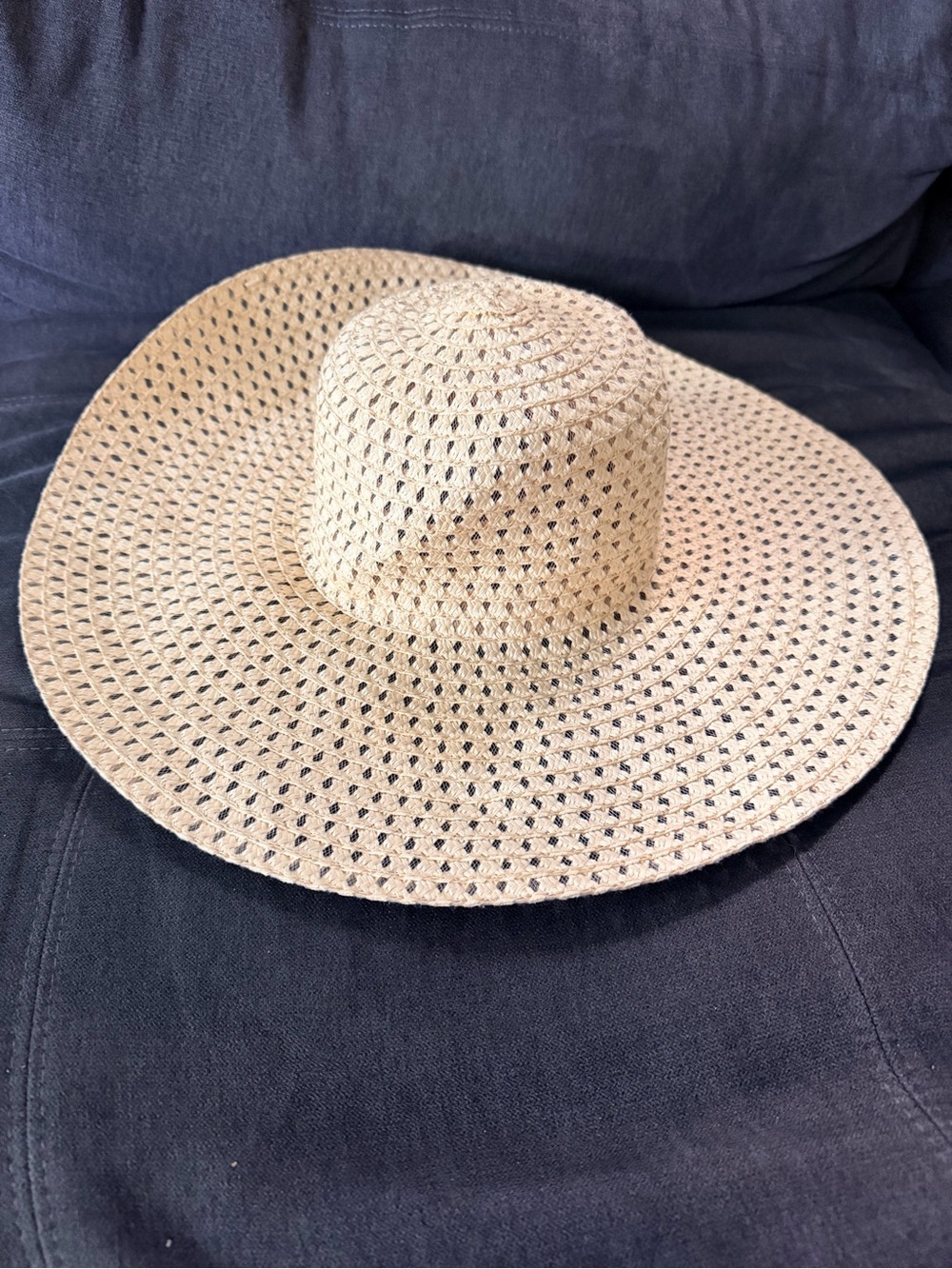 Open-Weave Wide Brim Sun Hat in Natural Straw